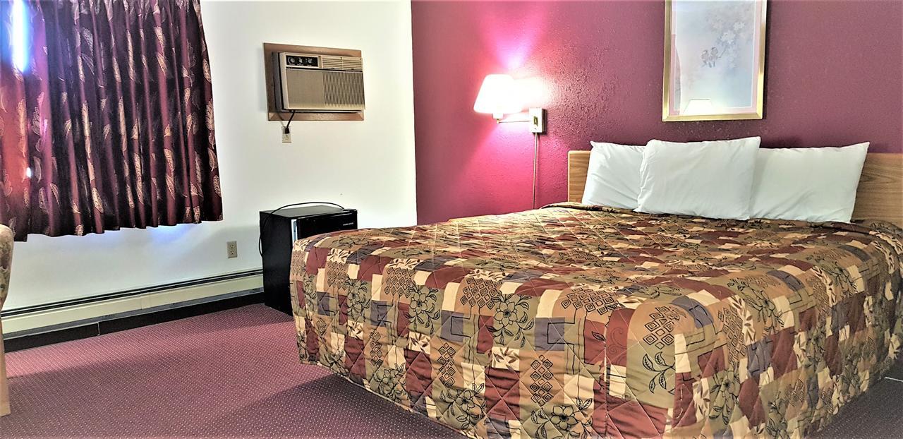 Amerivu Inn & Suites-Avon Екстер'єр фото